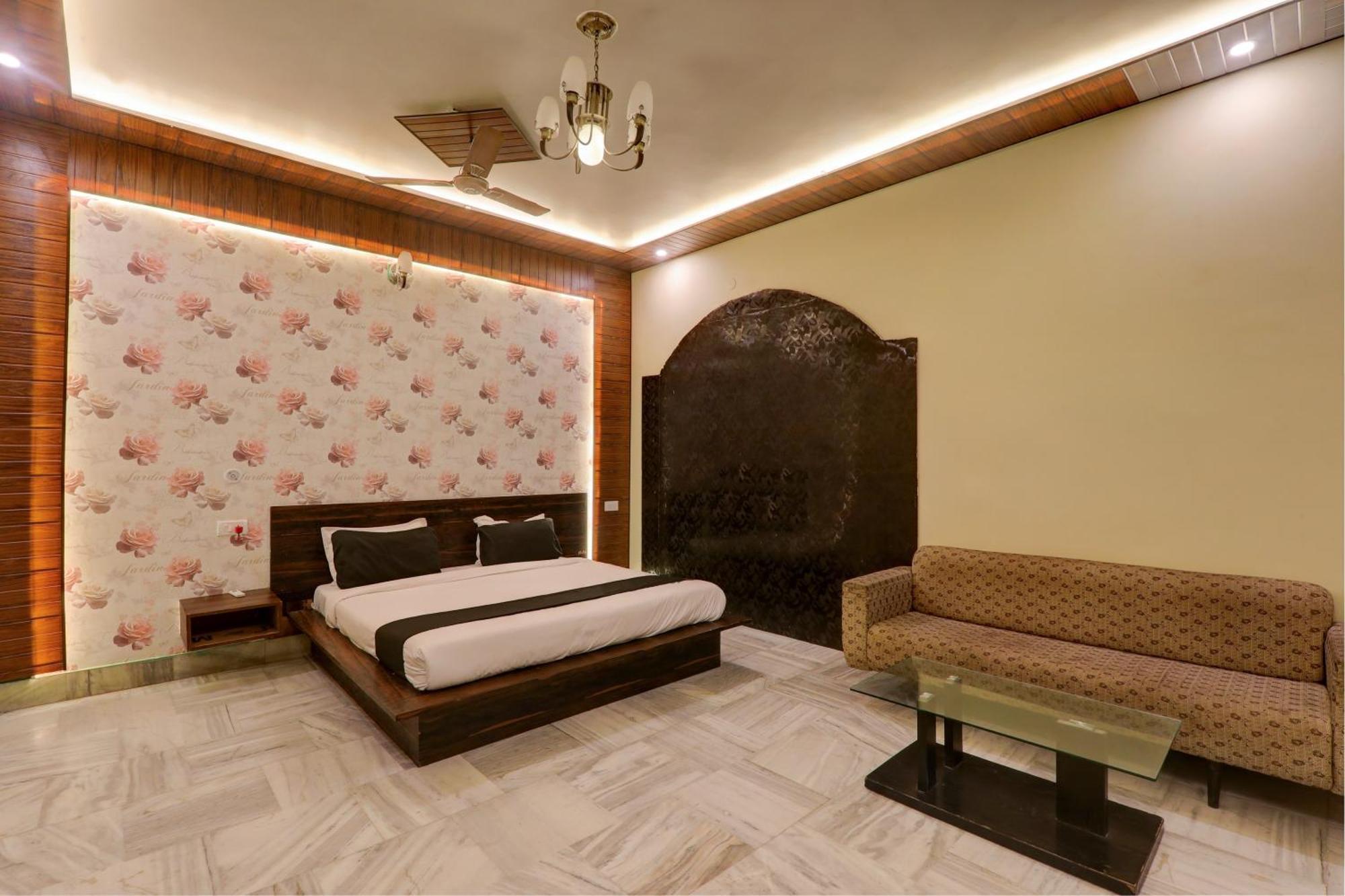 Hotel O Flagship Adbhut Moment Hotel バラナシ エクステリア 写真