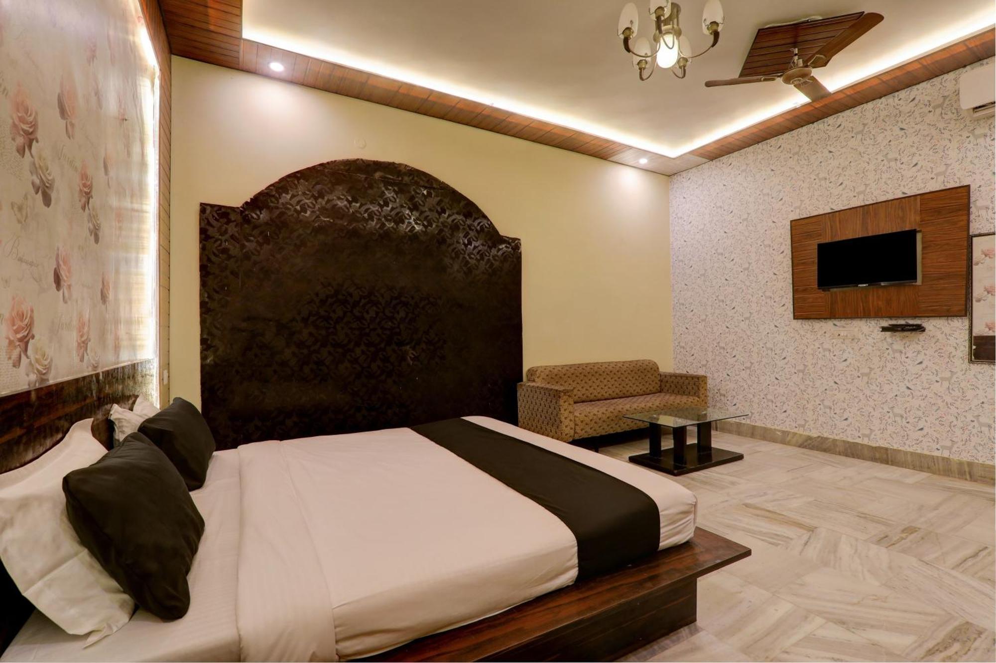 Hotel O Flagship Adbhut Moment Hotel バラナシ エクステリア 写真